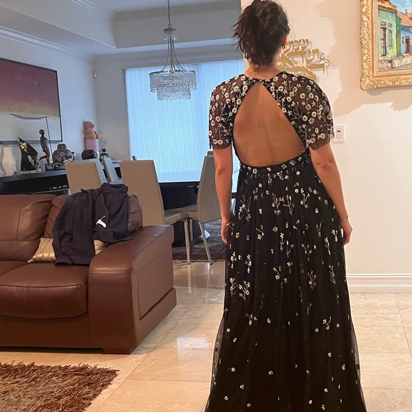 Needle & Thread London Embroidered Gown. US 2 - Picture 7 of 12